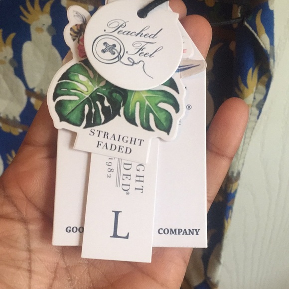 Men’s button down - Picture 2 of 4